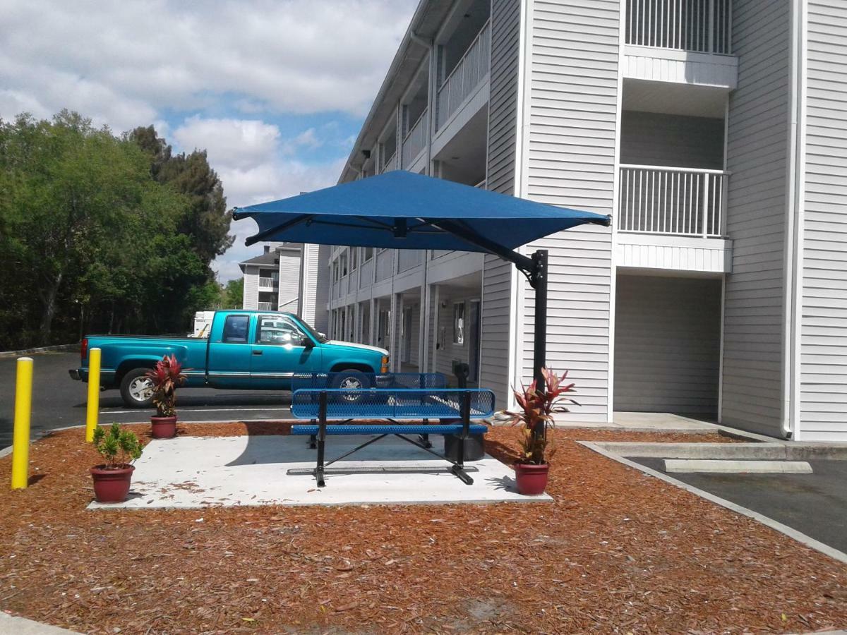 Intown Suites Extended Stay Clearwater Fl Exterior photo